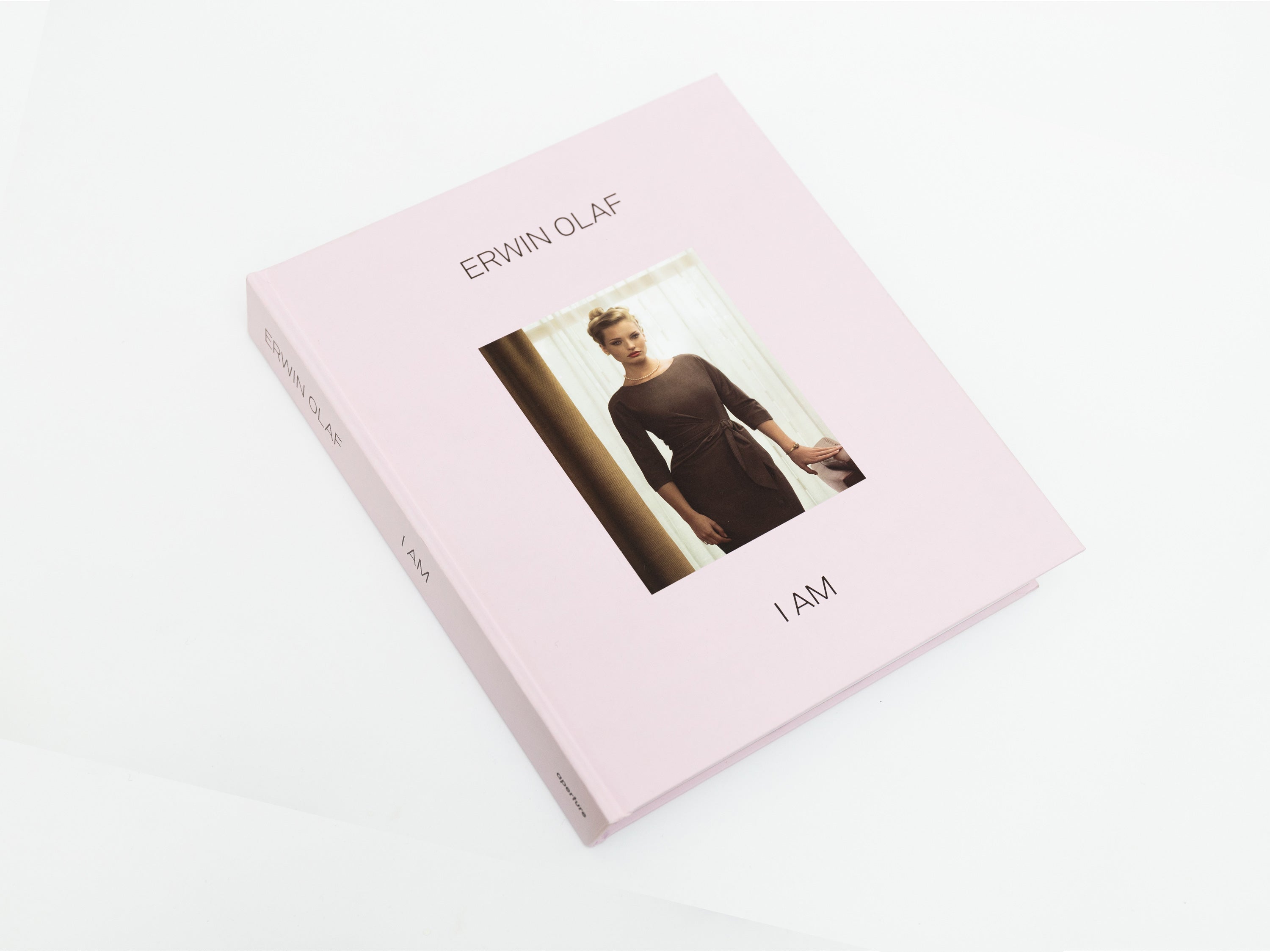 ERWIN OLAF  IAM 洋書 写真集 Erwin Olaf / I am — HANGAR